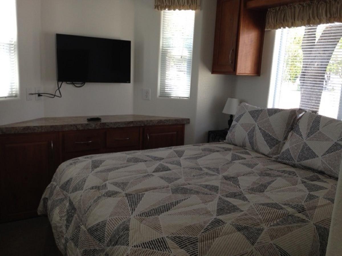 Indian Wells Rv Resort อินดิโอ ภายนอก รูปภาพ